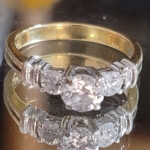 Elegant Gold Diamond Ring